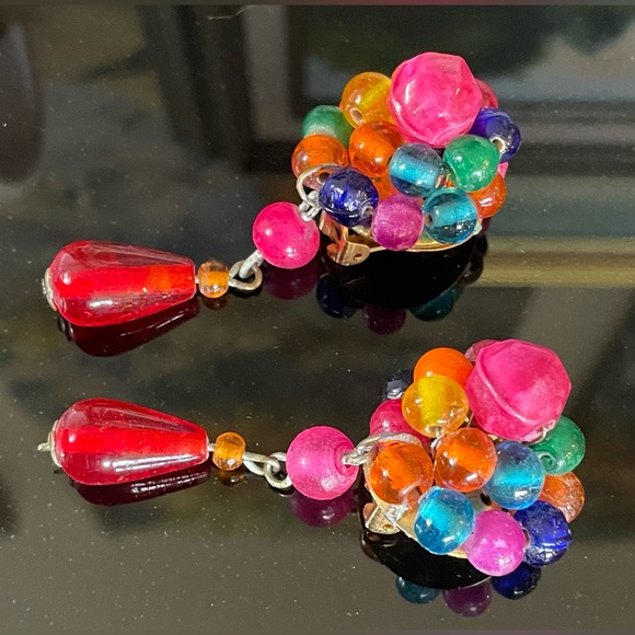 VTG Unique Bold Dangling Cluster Clip On Colorful Beaded Statement Earrings MCM - Picture 5 of 8